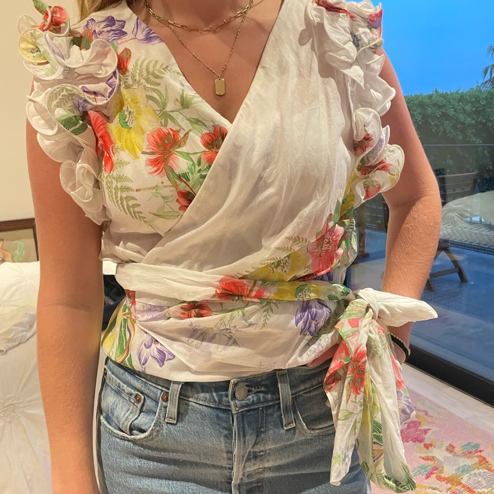 NWOT Gorgeous Amanda Uprichard lightweight floral wrap blouse. Size small.